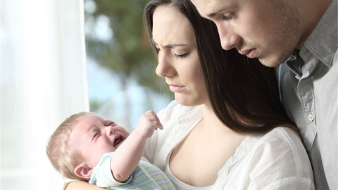 El Constitucional no ve discriminatorio que el permiso de paternidad sea inferior al de maternidad. ISTOCL/Archivo