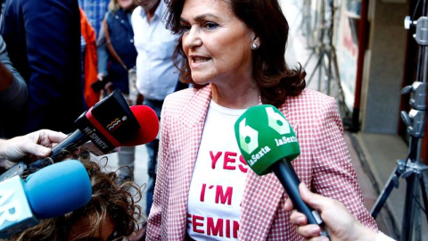 La vicepresidenta del Gobierno, Carmen Calvo Carmen, a su llegada a la sede del PSOE en Madrid para seguir los resultados electorales de la jornada de este domingo. EFE/Javier López