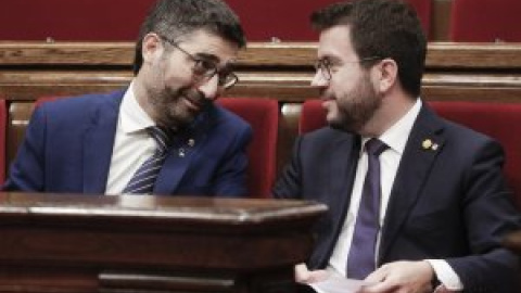 La crisis del Govern rompe el frente independentista y sitúa al PSC en el centro del juego político