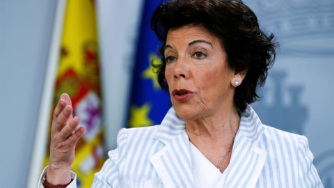 30/04/2019.- La ministra de Educación y portavoz del Gobierno, Isabel Celaá, durante la rueda de prensa posterior al consejo ministros, este martes en el palacio de la Moncloa de Madrid. EFE/Emilio Naranjo  Crédito: EFE