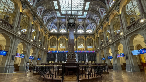 Vista del patio de negociación de la Bolsa de Madrid. EFE/ Ana Borna