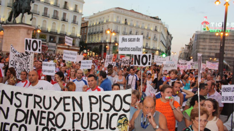 Manifestación en Sol contra la venta de viviendas públicas.- AAVVMadrid.org