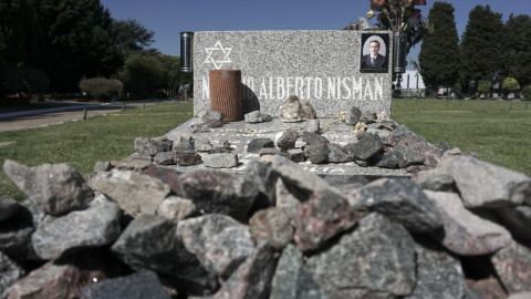 La tumba de Alberto Nisman en el Cementerio Israelita de La Tablada en Buenos Aires. - AFP