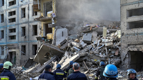 09/10/2022 Un edificio residencial, destruido después de un ataque nocturno con misiles contra la ciudad de Zaporiyia, en Ucrania