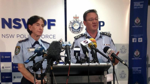 La subdirectora de la Policía de Nueva Gales del Sur, Catherine Burn, y el subdirector de la Policía Federal Australiana, Michael Phelan, durante una rueda de prensa, en Sidney./ EFE