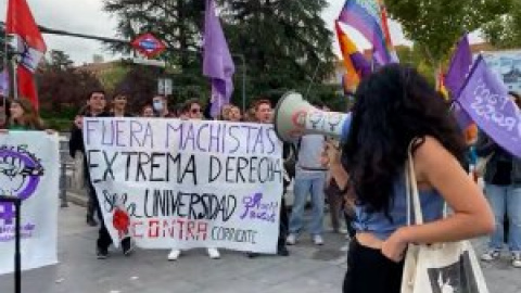 Las estudiantes piden el fin del machismo en la universidad tras los cánticos misóginos en el colegio mayor Elías Ahuja