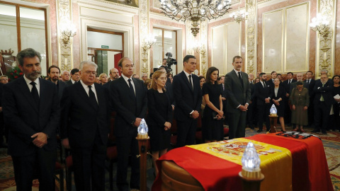 10/05/2019.- Capilla ardiente del exvicepresidente del Gobierno Alfredo Pérez Rubalcaba, fallecido a medio día de este viernes como consecuencia de un ictus que sufrió hace dos días. EFE/JP Gandul