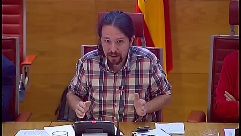 Iglesias exhibe una supuesta carta del rey Juan Carlos pidiÃ©ndole dinero al Sha de Persia para la UCD