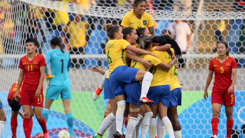 Los Juegos ya están en marcha. Este miércoles comenzó la competición de fútbol femenino con victorias de las favoritas. /REUTERS