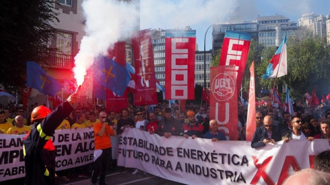 Manifestación de trabajadores de la multinacional Alcoa en A Coruña. E.P.