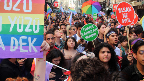 Marcha del Orgullo 2019 en Esmirna, Turquía.