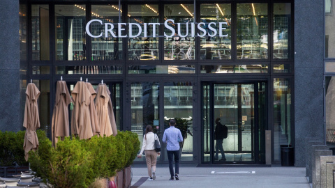 El logo de Credit Suisse en un edificio de oficinas en  Zurich. REUTERS/Arnd Wiegmann