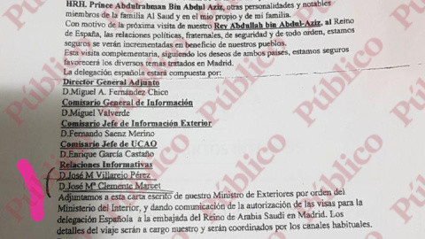 Sorprende que en la invitación del príncipe saudí el comisario José Manuel Villarejo y el procesado en ese momento por la Audiencia Nacional, José María Clemente Marcet, tengan el mismo cargo: relaciones informativas.