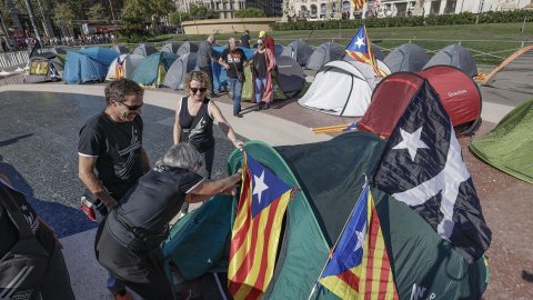 15/10/2022 - Una imatge de l'acampada de l'ANC a la plaça Catalunya de Barcelona per denunciar la "justícia espanyola".