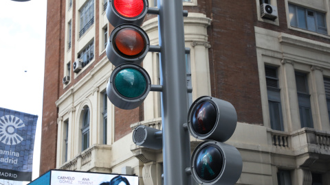 Nuevos semáforos instalados en la Gran Vía de Madrid.- AYUNTAMIENTO DE MADRID