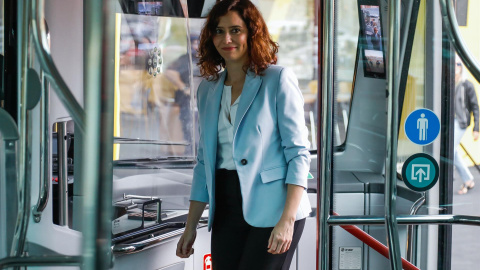 La presidenta de la Comunidad de Madrid, Isabel Díaz Ayuso, durante la presentación del Bus de Uso Prioritario (BUP), este martes en Madrid.