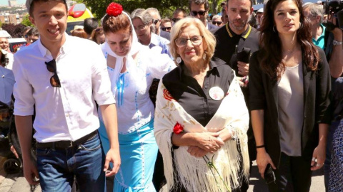 15/05/2019 - La alcaldesa de Madrid y candidata de Más Madrid al Ayuntamiento de capital, Manuela Carmena, y el candidato de la misma formación a la Comunidad, Íñigo Errejón, en las fiestas de San Isidro. / TWITTER - MANUELA CARMENA