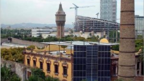 L'equipament públic barceloní que s'ha fet un lloc entre els edificis més sostenibles i eficients de la ciutat