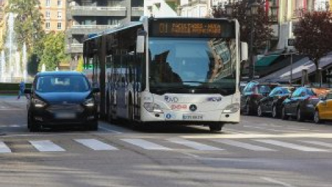 El uso del autobús urbano sube un 28% en Asturies con la crisis energética