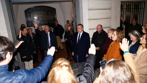  Avistamiento faccioso a las puertas de la Parroquia de los Doce Apóstoles.- EP