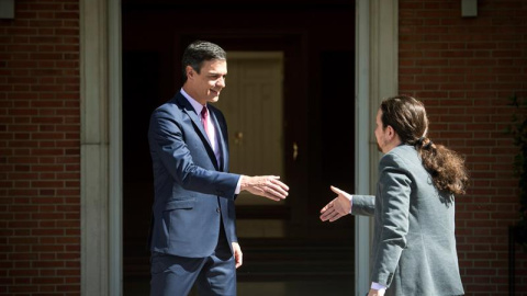 Pedro Sánchez recibe a Pablo Iglesias en la Moncloa para la reunión tras los resultados del 28-A / EFE