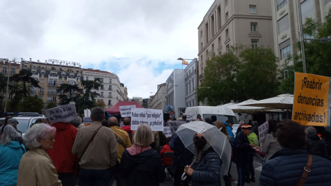 Manifestación en Madrid para pedir el desbloqueo de la ley de "Bebés Robados"