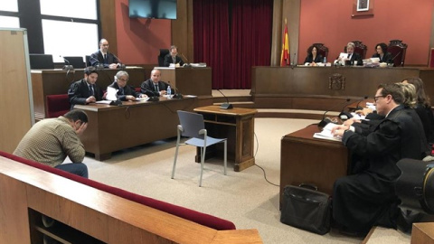 El juicio en la Audiencia de Barcelona contra el exprofesor del Colegio Maristes Sants, Joaquín Benítez, por abusos sexuales a menores. / EUROPA PRESS