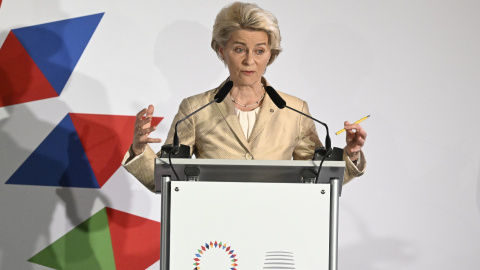 Imagen de la Presidenta de la Comisión Europea Ursula von der Leyen en la cumbre de UE celebrada en Praga- 07/10/2022