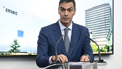 El presidente del Gobierno, Pedro Sánchez, interviene durante su visita a la sede del Centro Interuniversitario de Microelectrónica (IMEC), a 18 de octubre de 2024, en Lovaina (Bélgica).