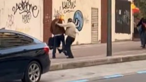 Manifestantes de ultraderecha agreden al secretario general del PSOE de Ponferrada