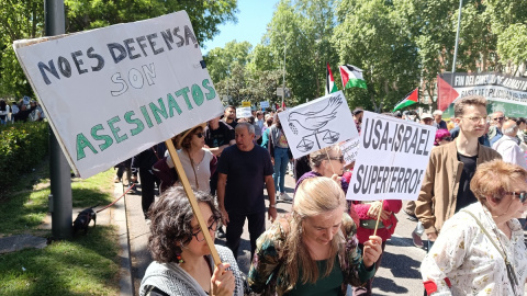 Varios manifestantes durante la protesta