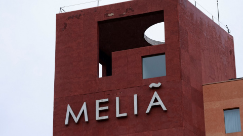 Logo de la cadena hotelera Meliá, en uno de sus establecimientos en Bilbao. REUTERS/Vincent West