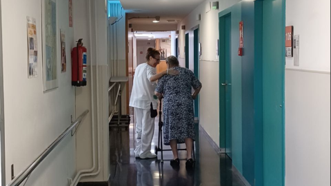 Interior de la residència de gent gran Feixa Llarga de l'Hospitalet de Llobregat