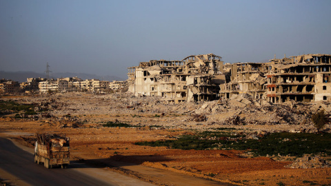 Vista general de los edificios dañados en Ghouta (Siria). REUTERS / Omar Sanadiki