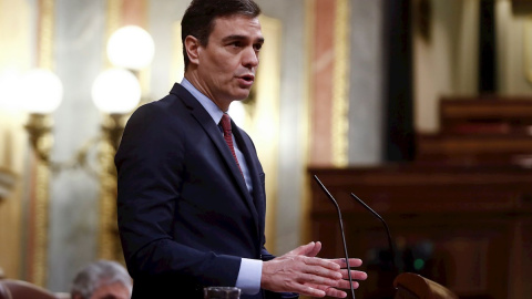 El presidente del Gobierno, Pedro Sánchez, durante su intervención en el pleno del Congreso celebrado este jueves para aprobar una nueva prórroga del estado de alarma, en un debate en el que también se abordará la nueva fase que se abrirá e