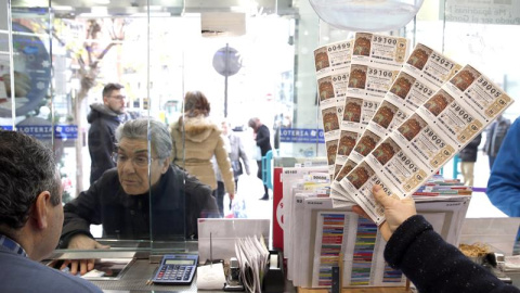 La Lotería de Navidad mueve en España entre 2.400 y 3.000 millones de euros anualmente. EFE