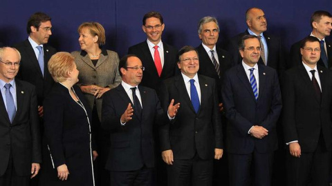 Los líderes de la Unión Europea posan para la foto de familia  en la cumbre de Bruselas del pasado mes de diciembre. REUTERS