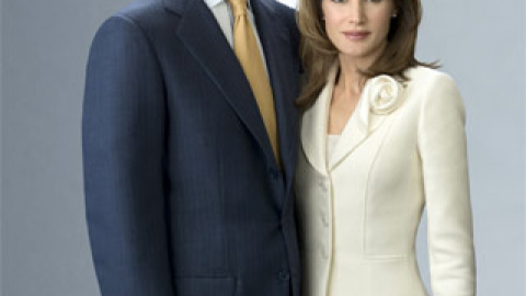 El retrato oficial del rey y la reina ya están disponibles en internet ...