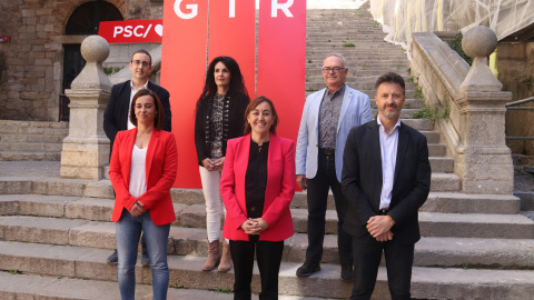 Els sis primers membres de la llista del PSC a les comarques gironines amb Sílvia Paneque al capdavant