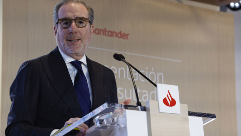 El consejero delegado del Banco Santander, Héctor Grisi, durante la publicación de los resultados del primer trimestre de la entidad bancaria en la Ciudad Financiera, en Boadilla del Monte. EFE/ Zipi Aragon