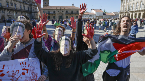 1/06/2024. Estudiantes manifestándose ante la llegada de Ursula von der Leyen en Santiago de Compostela.