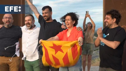 Rovira ya está en Cataluña tras cruzar la frontera y se dirige a un acto de bienvenida