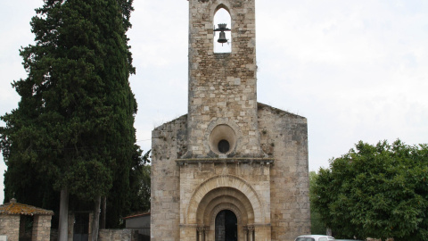 Portalada de Santa Maria de Porqueres