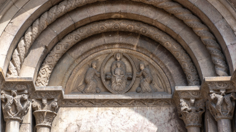 Portalada de Santa Maria de Cornellà de Conflent