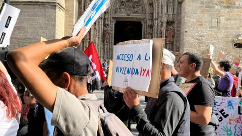 Detalle de la marcha por la vivienda en Sevilla.