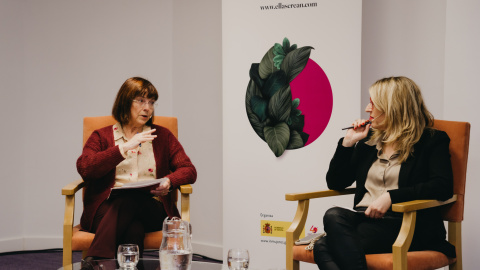 Dolors Comas y María Eugenia Rodríguez Palop, durante el encuentro ‘Los cuidados en una sociedad diversa y plural’.