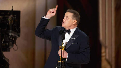 El actor Brendan Fraser recibe el premio Oscar como mejor actor protagonista