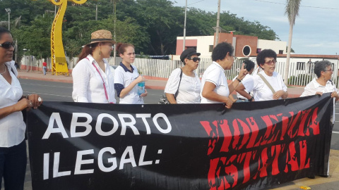 En octubre de 2006, el Frente Sandinista apoyó en el Parlamento la derogación del abortó terapéutico. Desde entonces es una demanda de las mujeres.