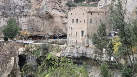 La Casa Prioral de Sant Miquel del Fai, en la zona d'obres, en una imatge de 2022