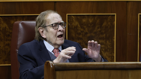 21/03/2023.- El profesor Ramón Tamames durante el debate de la moción de censura de VOX contra el presidente del Gobierno, Pedro Sánchez, con Tamames como candidato a la Presidencia, este martes en el Congreso de los Diputados. EFE/Chema Mo